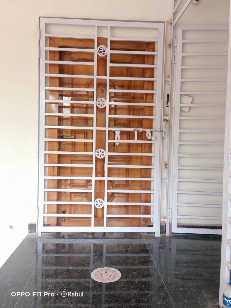 Semi Furnished 3bhk in Hatigaon, Guwahati, Assam, India for Rent